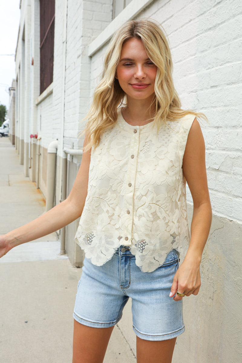 Charming Nude Cotton Button Down Scallop Hem Lace Vest Top